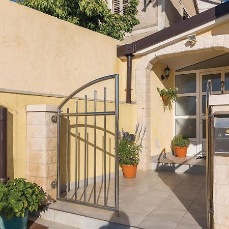 Nice Home In Sibenik With Kitchen Eksteriør bilde